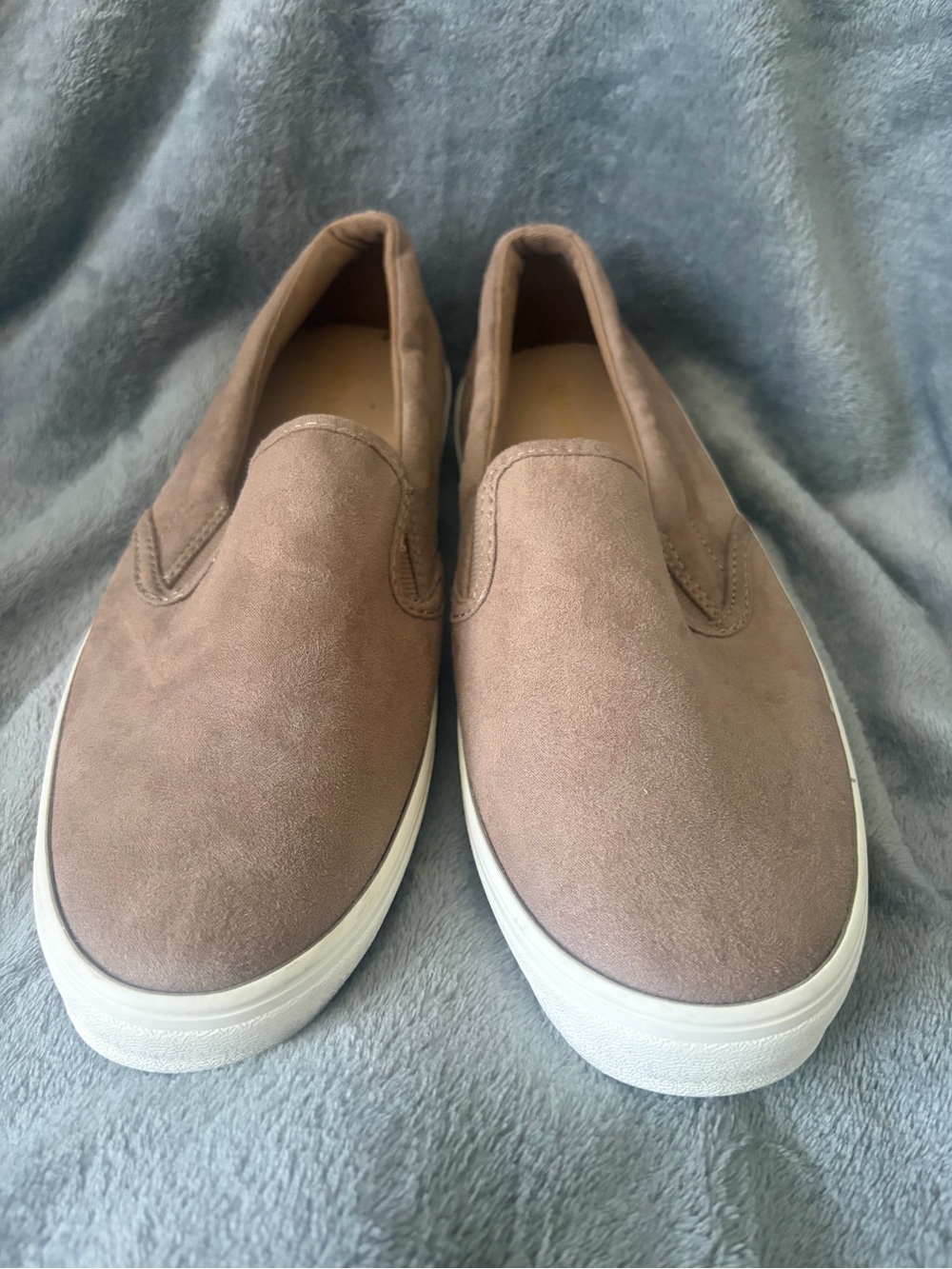 Old Navy Women's Slip-On Sneakers in Taupe Brown with White Sole